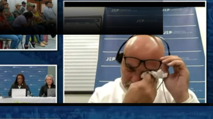 Salvatore Mancuso, lloró ante las víctimas de las autodefensas
