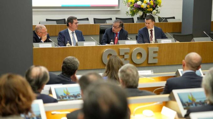 Presidente Gustavo Petro y empresarios españoles