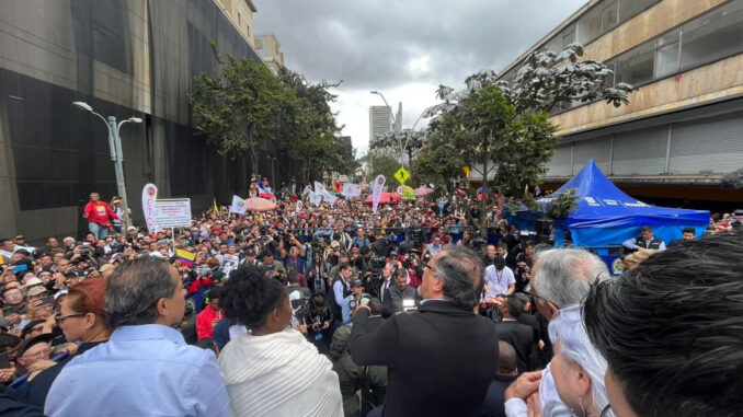 Presidiente Gustavo Petro en la marcha de Bogotá