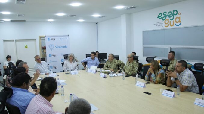 Reunión de Ministros de Vivienda y Defensa con funcionarios de la Guajira para tema del agua