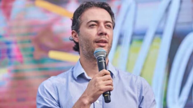 Fiscalía imputó a exalcalde de Medellín por presuntas irregularidades en un  predio - Focus Noticias