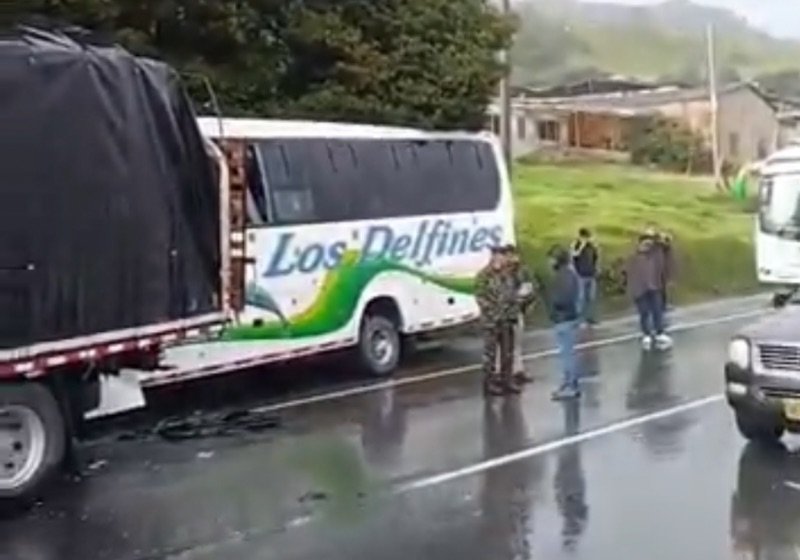 Accidente en la vía Bogotá–Tunja deja un muerto y ocho heridos - Focus ...