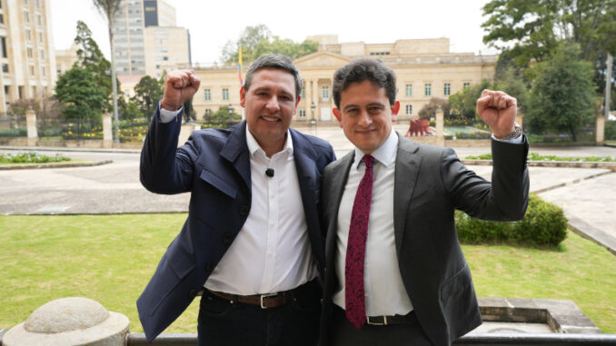 Mauricio Lizcano anunció que el economista y exdirector de la DIAN, Luis Carlos Reyes, será su fórmula vicepresidencial